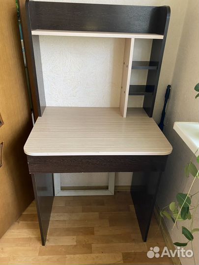 Письменный стол