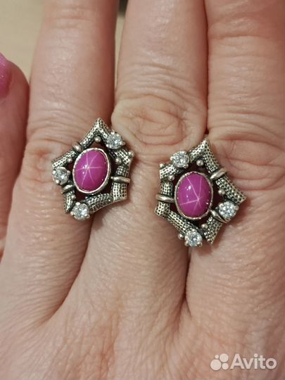 Серебряные серьги со звездчатой шпинелью