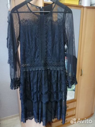 Платье кружевное 44