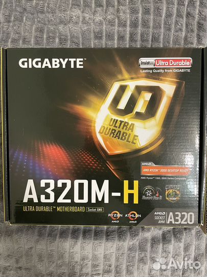 Материнская плата с процессором AMD Ryzen 5 1600