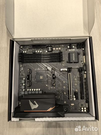 Материнская плата gigabyte b550m aorus Elite