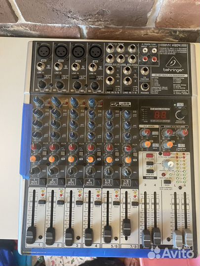 Микшерный пульт