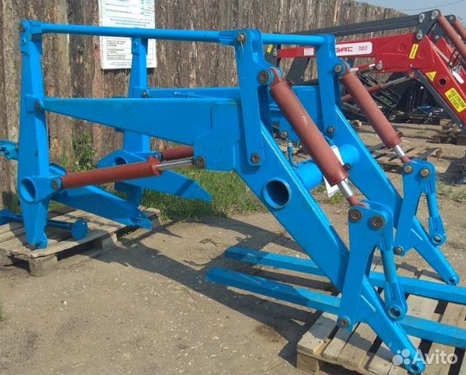 Погрузчик пку-0,8М