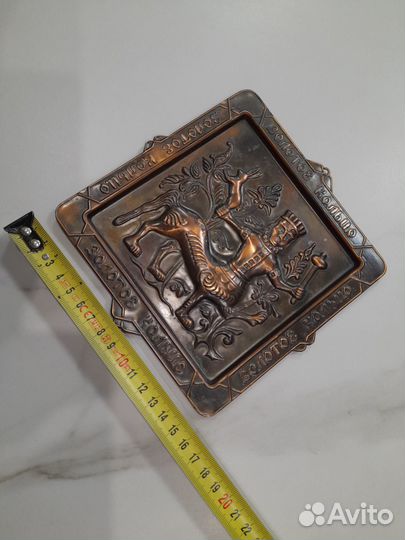 Декоративное настенное панно 