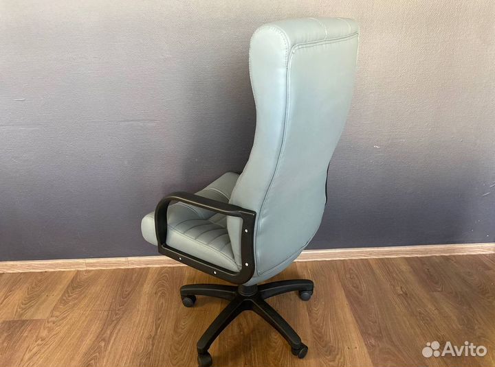 Офисное кресло. Удобное