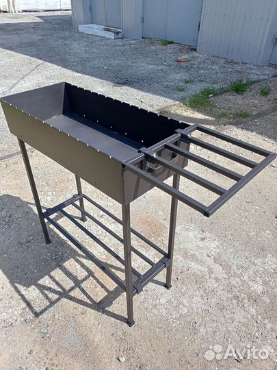 Мангал с боковой полкой