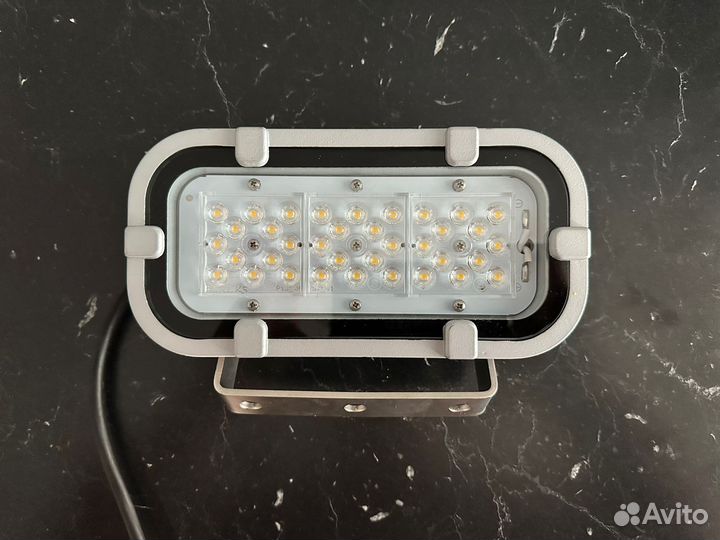 Светодиодный светильник прожектор FWL 31-14-850D60