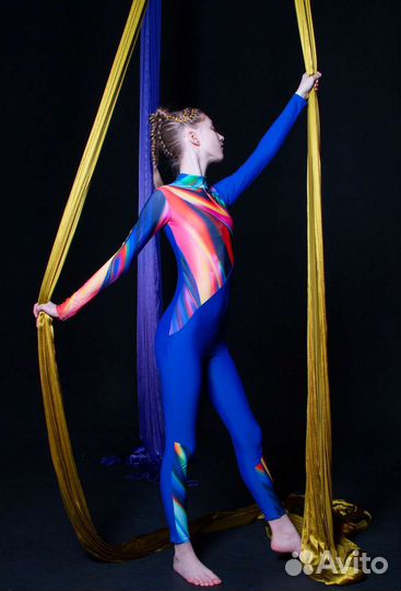 Спортивный комбинезон