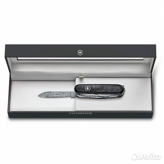 Нож Victorinox 1.6791.J21 SwissChamp Damast