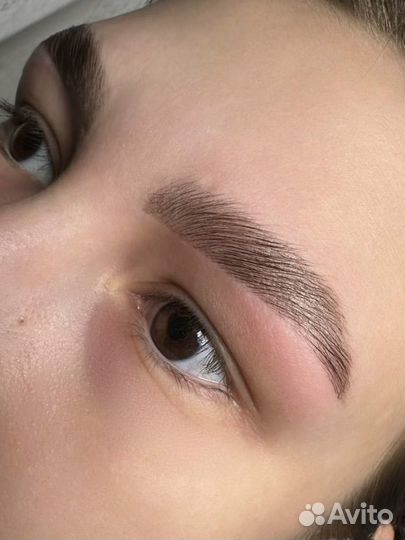 Мастер бровист