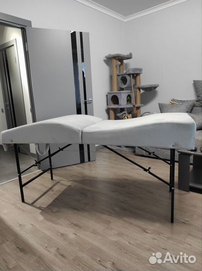 Анатомическая кушетка для наращивания ресниц