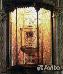 Монета Святой Грааль вставка агата Ниуэ 2013 год