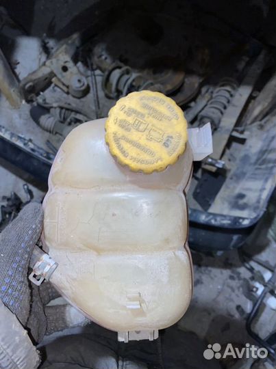Бочек омывателя saab 9.5