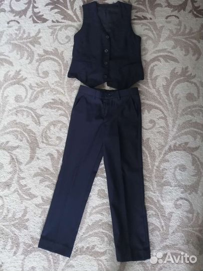 Продам школьную форму для мальчика