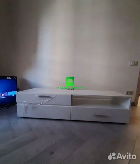 Тумба под телевизор новая