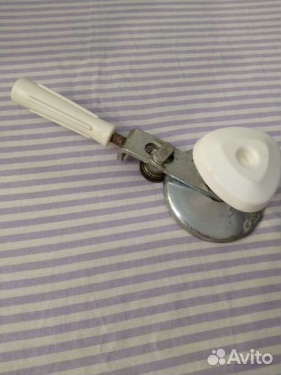 Закаточная машинка для жестяных банок