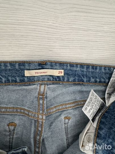 Джинсы женские levis 711 размер 29 Новые