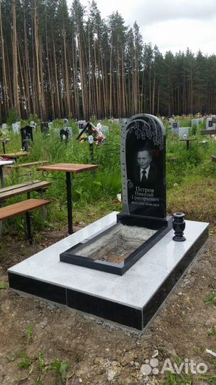 Памятники
