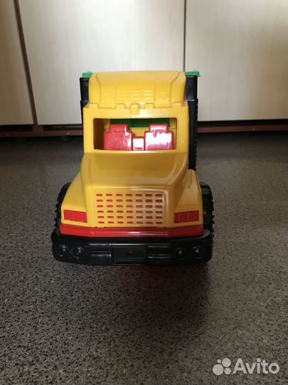 Машинка самосвал