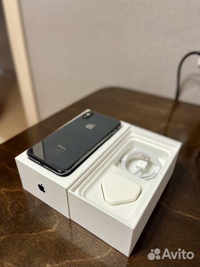 iPhone Xs, 64 ГБ