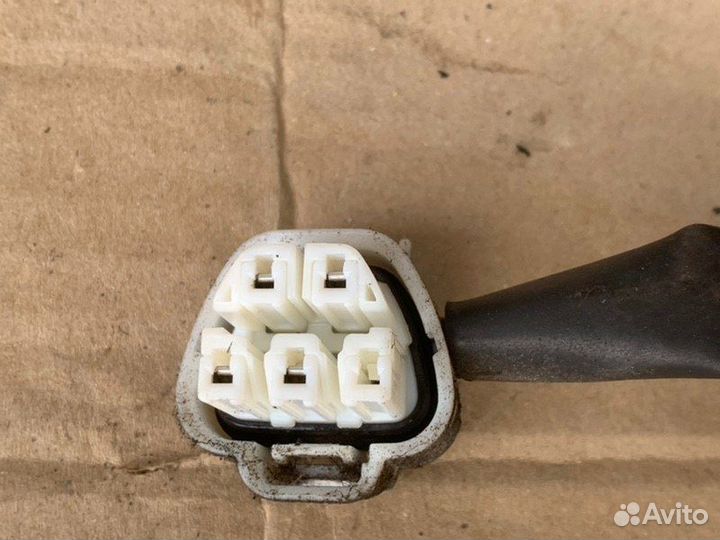 Разъем топливного насоса Toyota Corolla E120 1.4