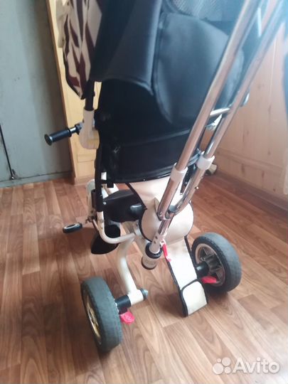 Трехколесный велосипед с родительской ручкой