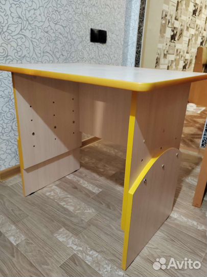 Стол детский