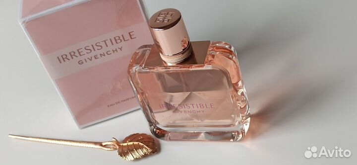 Irresistible Givenchy eau DE parfum дживанши