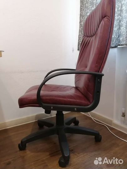 Компьютерное (офисное) кресло