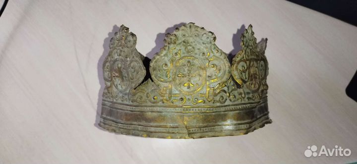 Корона (венец) предположительно из латуни