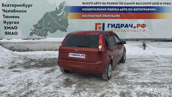 Кронштейн торпедо левый Ford Fiesta (Mk VI) 121323