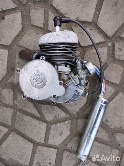 Двигатель д8