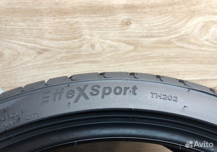 Triangle EffeXSport TH202 255/35 R20