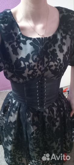 Нарядное платье