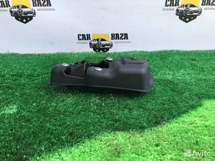 Ручка двери внутренняя правая R Volkswagen Caddy