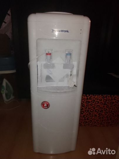 Кулер для воды напольный новый