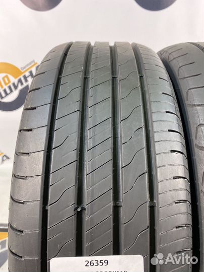 Goodyear EfficientGrip Performance 2 215/55 R17 94V