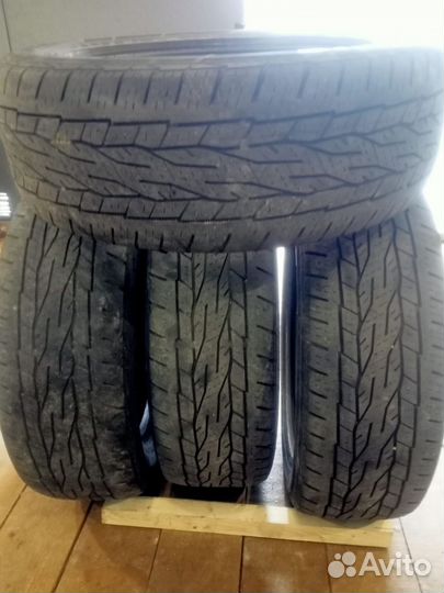 Continental ContiCrossContact LX2 215/60 R17 96H