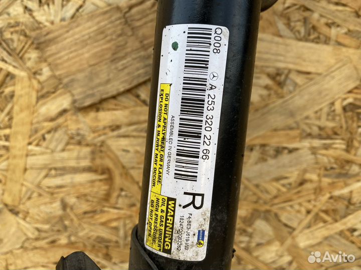 Стойка передняя Mercedes-Benz GLC253 / X253