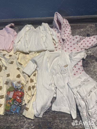 Пакет с детскими вещами от 0-3 месяцев