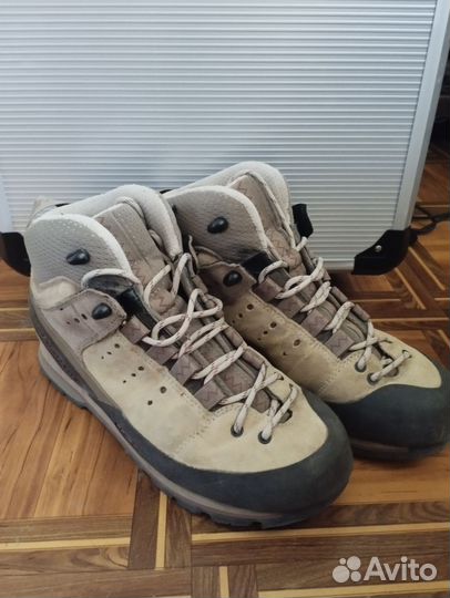 Треккинговые ботинки salamon 245 мм (37-37,5)