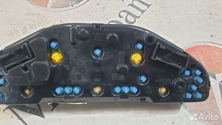 Панель приборов на Mercedes-Benz W202 C36AMG