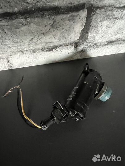 9169611 Volvo Насос омывателя