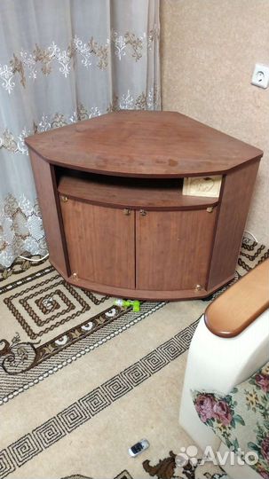 Тумба под телевизор