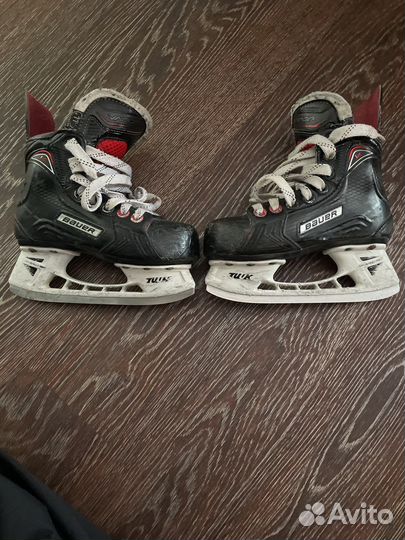 Хоккейные коньки bauer vapor 1x