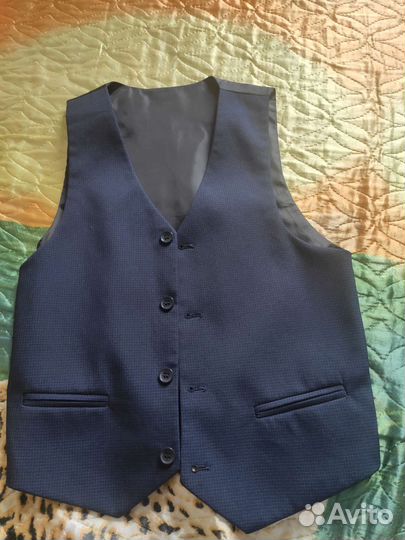 Костюм школьный на мальчика 140- 146 см