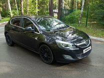 Opel Astra 1.6 AT, 2011, 260 000 км, с пробегом, цена 830 000 руб.