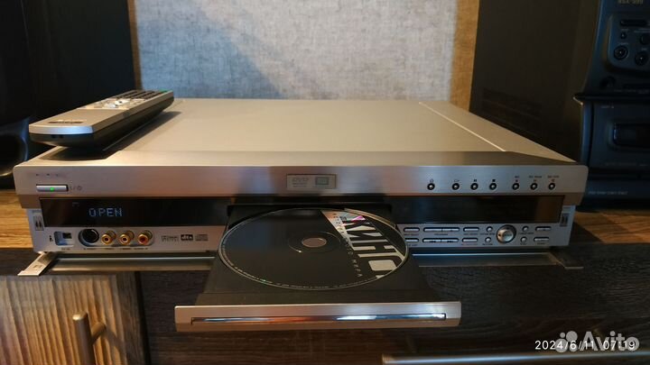 DVD recorder Sony rdr-gx7