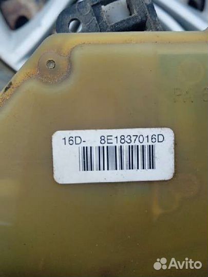 Замок двери передней правой Audi A4 B6