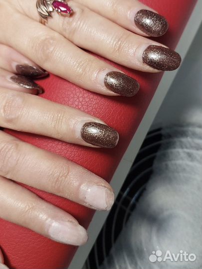 Маникюр в салоне